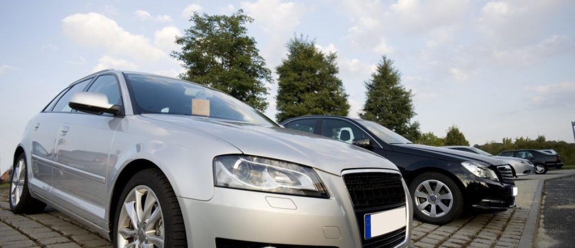 car-dealer-2138927_1280 (4)